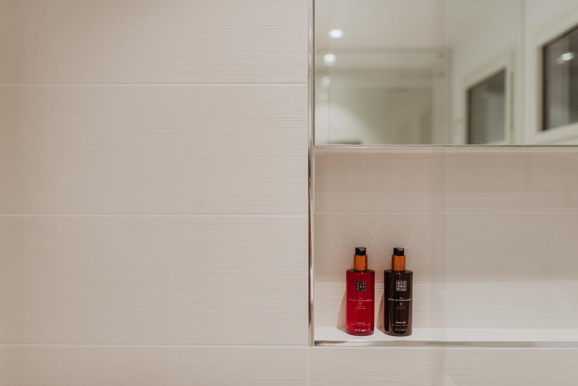 Petit Luxe Volta Apartaments Terrassa Exteriör bild